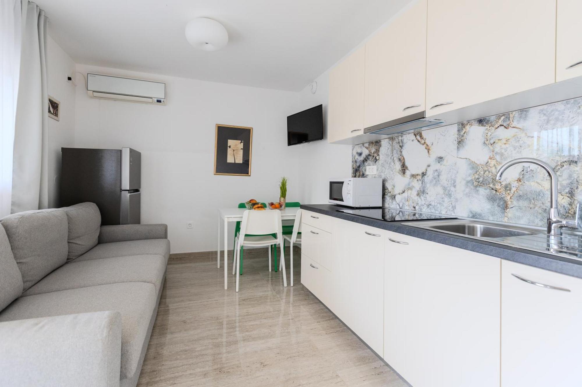 Apartments Lorena Привлака Екстер'єр фото